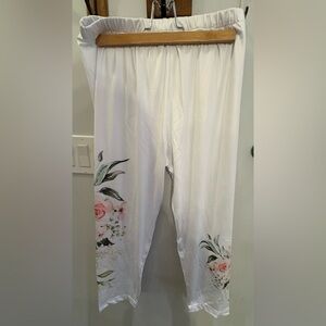 SHEIN White Floral Leggings